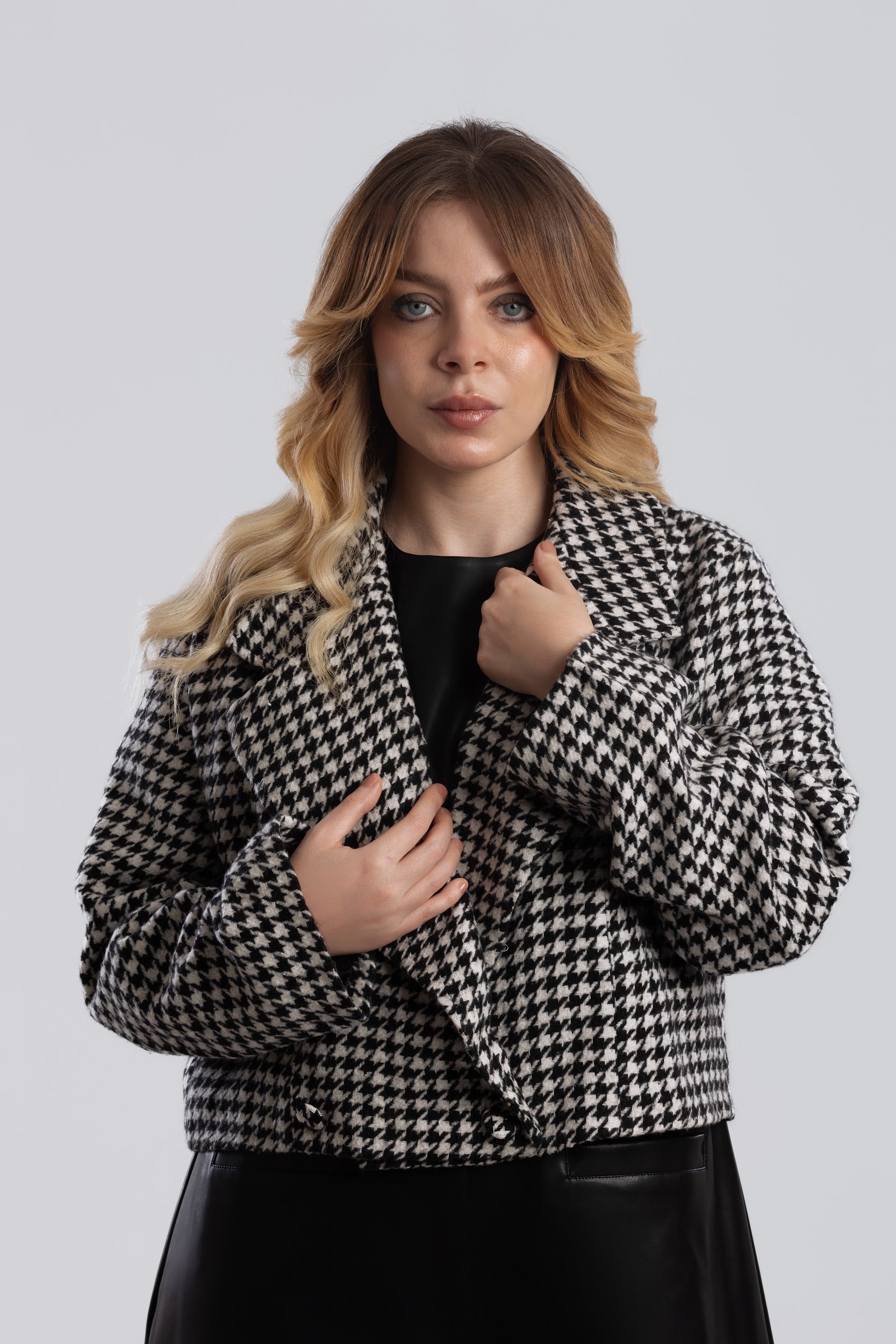 Nyllya Signature Houndstooth Cropped Blazer